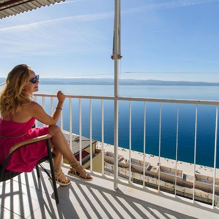 Sunny Apartment Omiš Dış mekan fotoğraf