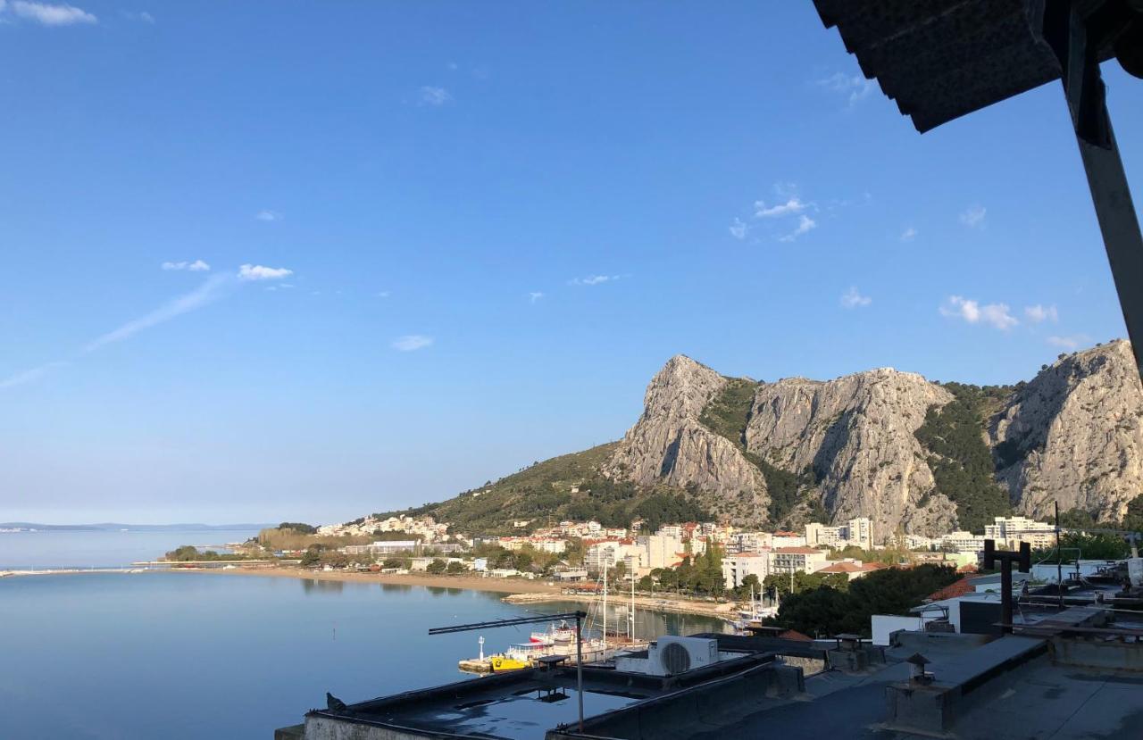 Sunny Apartment Omiš Dış mekan fotoğraf