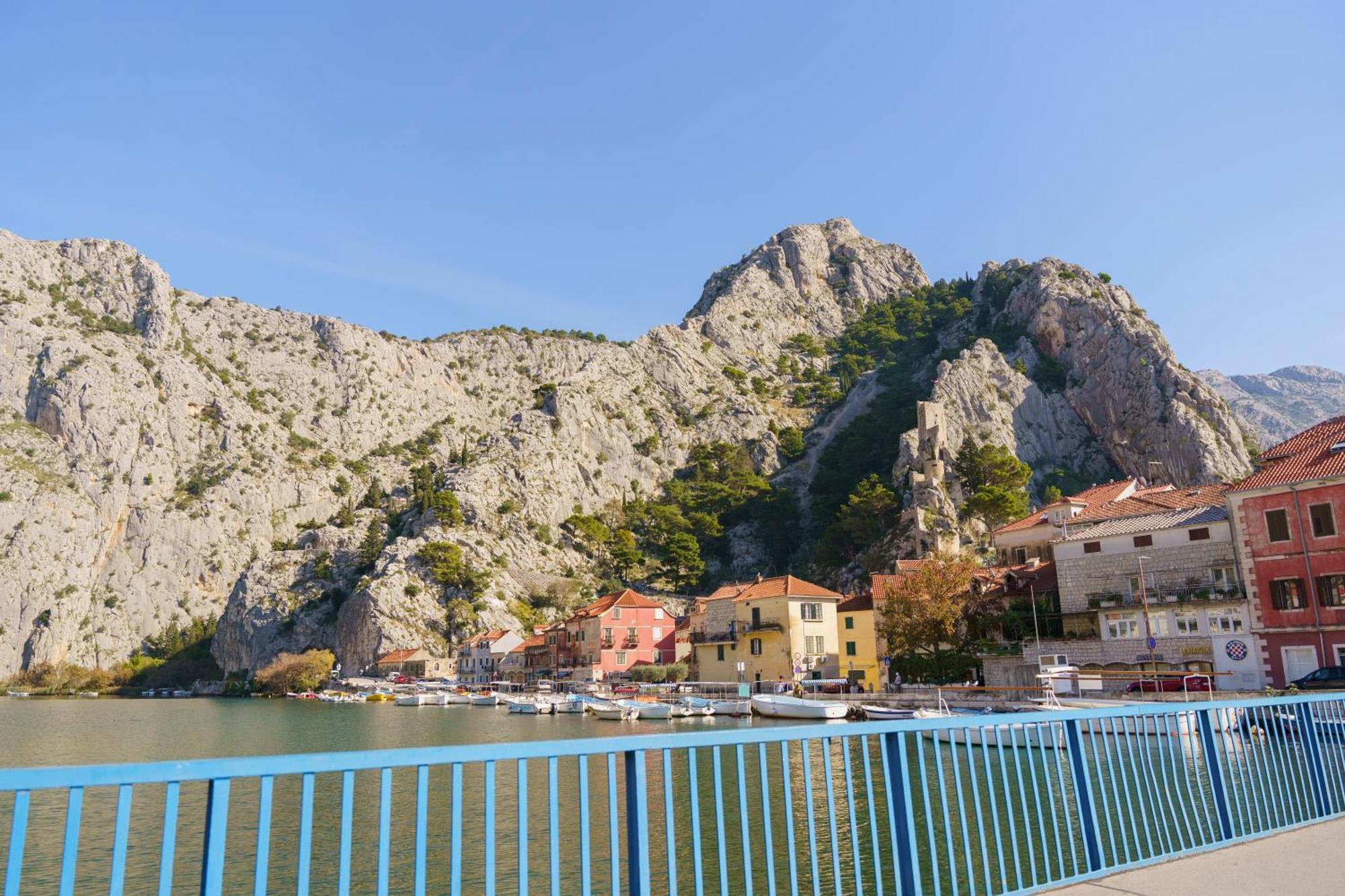 Sunny Apartment Omiš Dış mekan fotoğraf