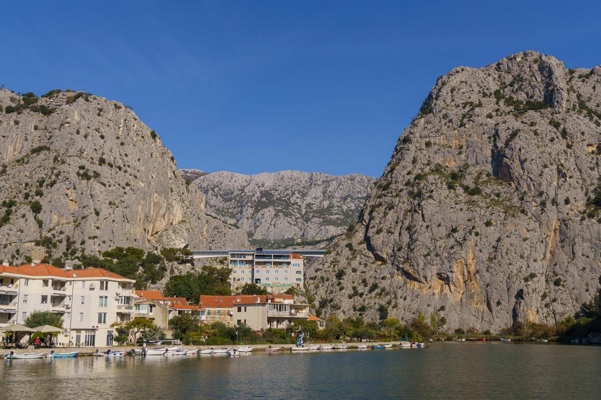 Sunny Apartment Omiš Dış mekan fotoğraf